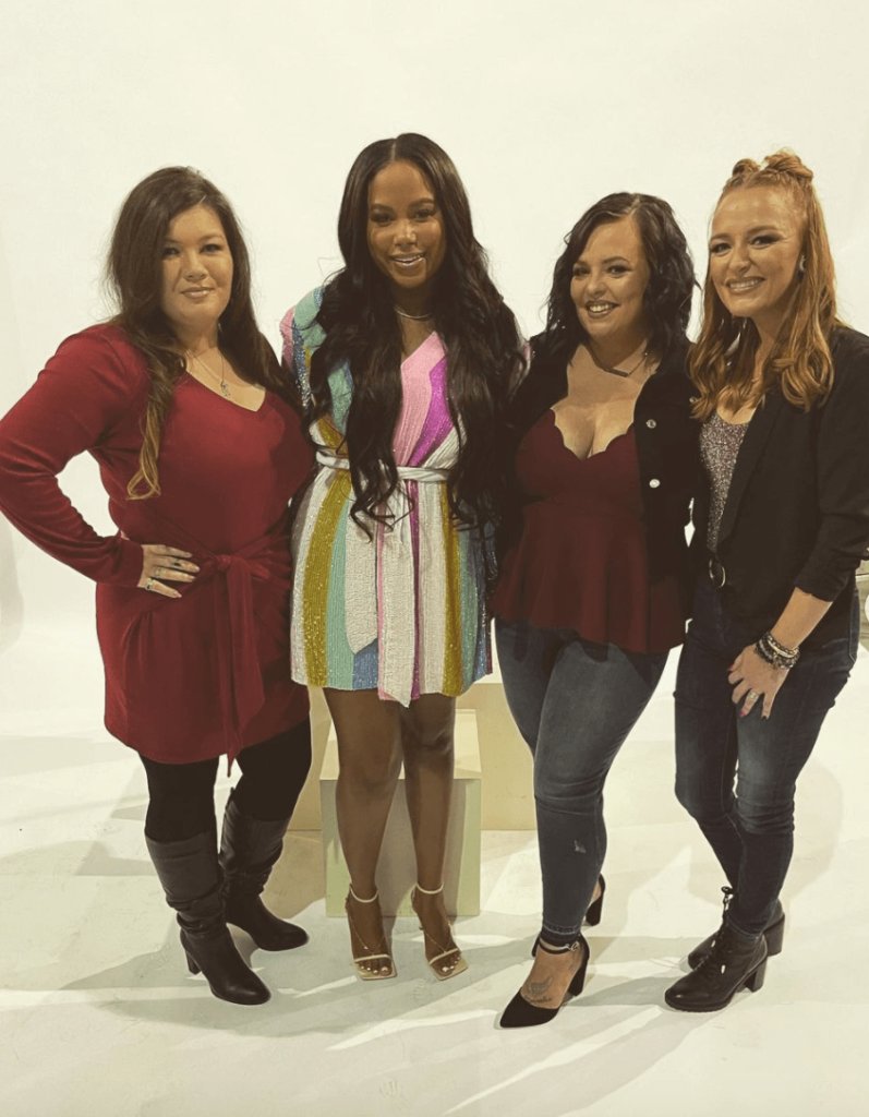 ~Briana DeJesus: Jenelle Evans Is Ready to Show the World What a Good Person She Is!~
https://t.co/TdwDY5B5Hw
There’s a new Teen Mom series in the works.
Or perhaps we should say the old Teen Mom shows have been stripped for parts, and producers have repackaged the piece... https://t.co/mWrPdfv9Jb