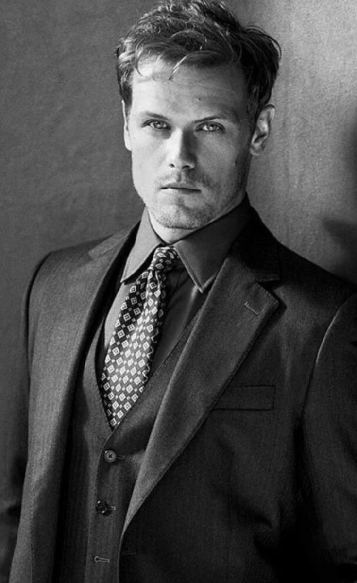 SassenachCheryl's tweet photo. @Iamucli #SamHeughan #AtAnyAge #JamesBond https://t.co/52c5R05HCF