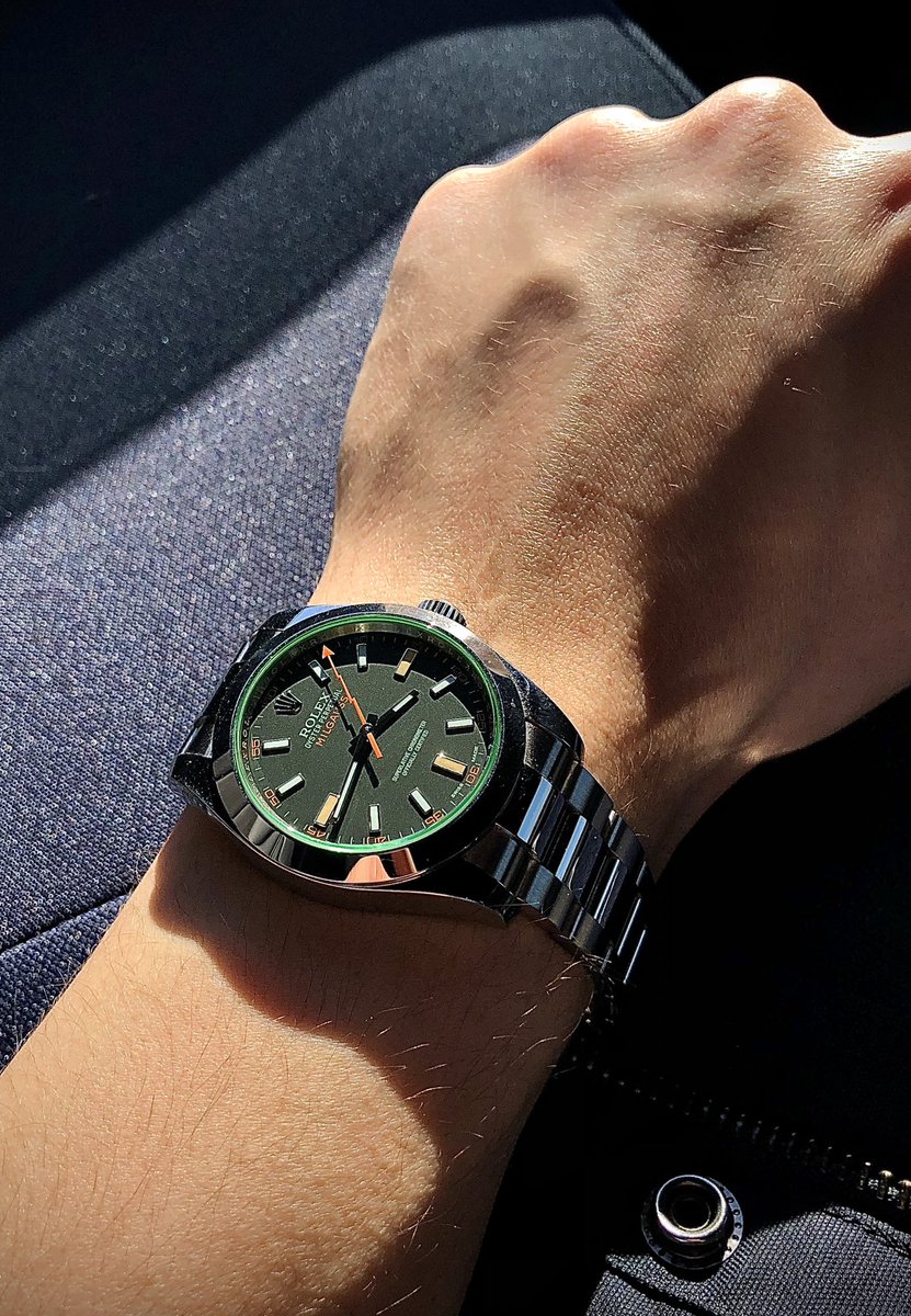 TheWatchMuse's tweet photo. The Rolex Milgauss is an intelligent watch. 

Everything about the watch reflects Energy, reminding you this was designed for scientists and tested at CERN.

Read more:
https://t.co/3SARfhGP4J

#rolex #milgauss #watches https://t.co/3LN6MDtyzo
