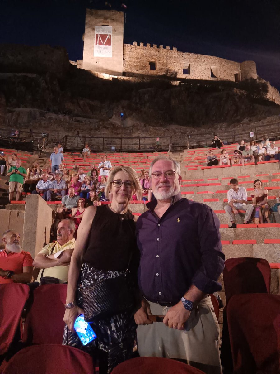 rosamelero's tweet photo. Desde #Córdoba
estuvimos disfrutando de Minerva en Mérida y las suplicantes en Medellín
#FestivaldeMerida #Merida68
@LoyolaTEATRO https://t.co/9WkaSLJHWv