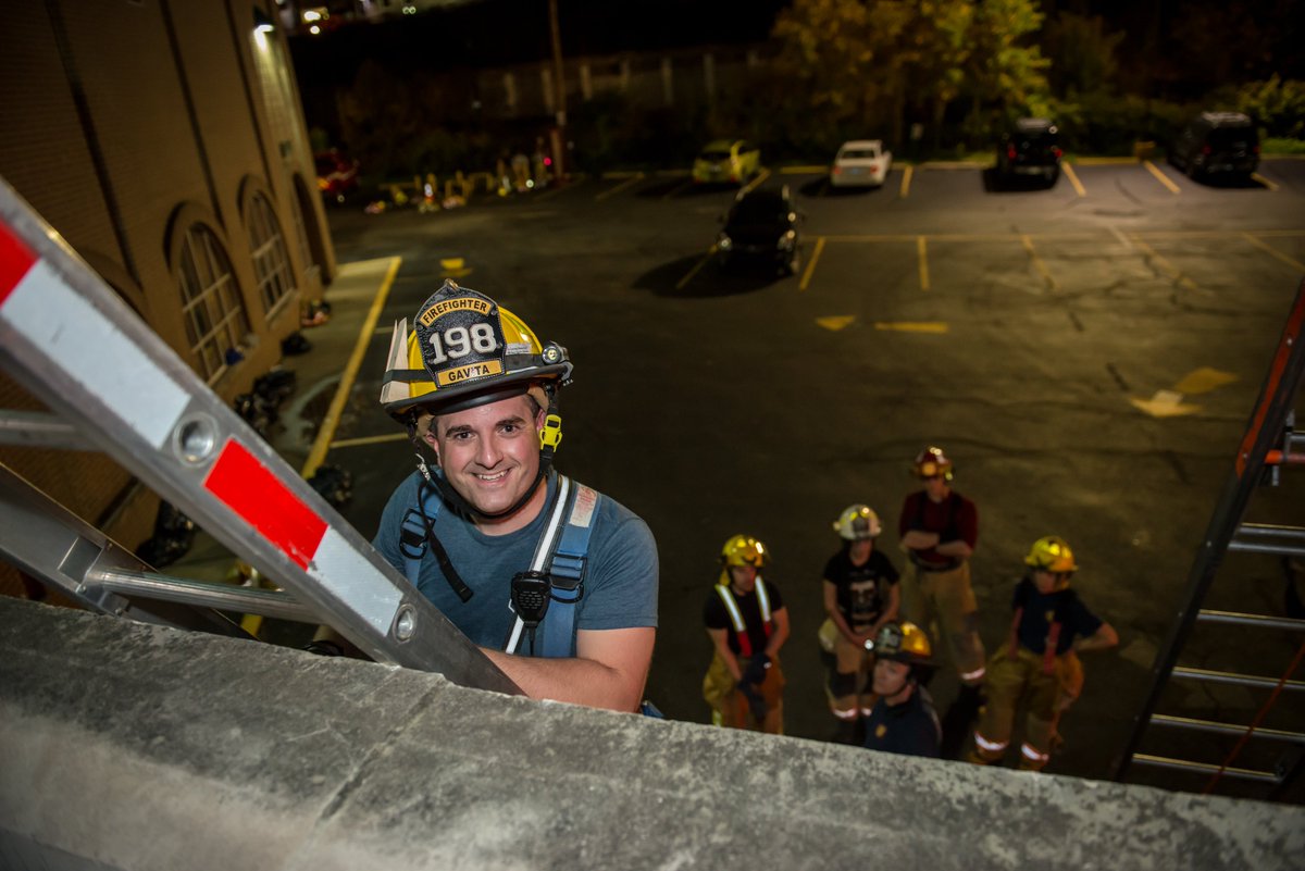 MtLebanonPA's tweet image. Have you ever wanted to climb a ladder—all while you're decked out in fire gear—and rescue someone from the burning building? 

The Mt. Lebanon Fire Department's Citizens Fire Academy starts Sept. 14. 

Sign-up now! 
mtlfd.org/for-our-reside…