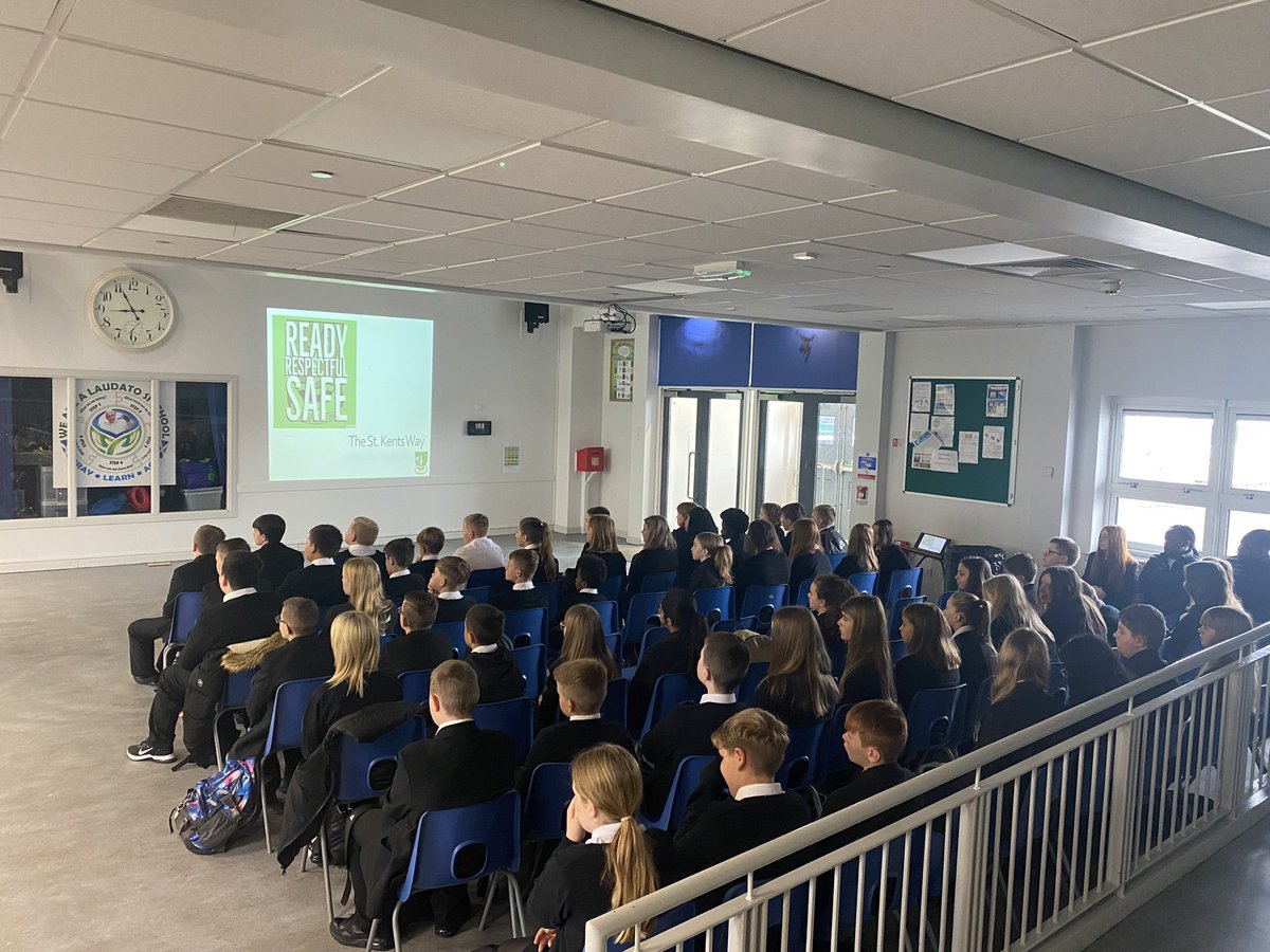 MrsGillTweets's tweet photo. Our S1s really showed #thestkentsway this morning at their first assembly. Great uniform, respectful and keen to be involved in our school community. We are so proud of them 💚🖤 https://t.co/MPeSjiQXCZ