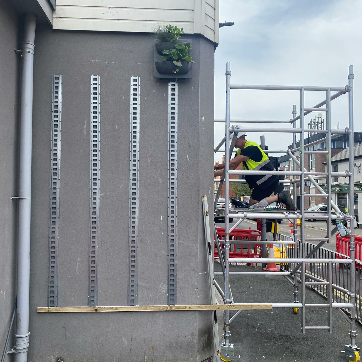 RCSwales's tweet photo. RCS is all about #wellbeing... not only does that mean the wellbeing of people, but planet and animals too 🌍 Our Living Wall is part of the #RhylRegeneration project, making the town a greener and cleaner space and is an essential part of establishing a #beecorridor 🐝 in Rhyl! https://t.co/SQKzJRl5If