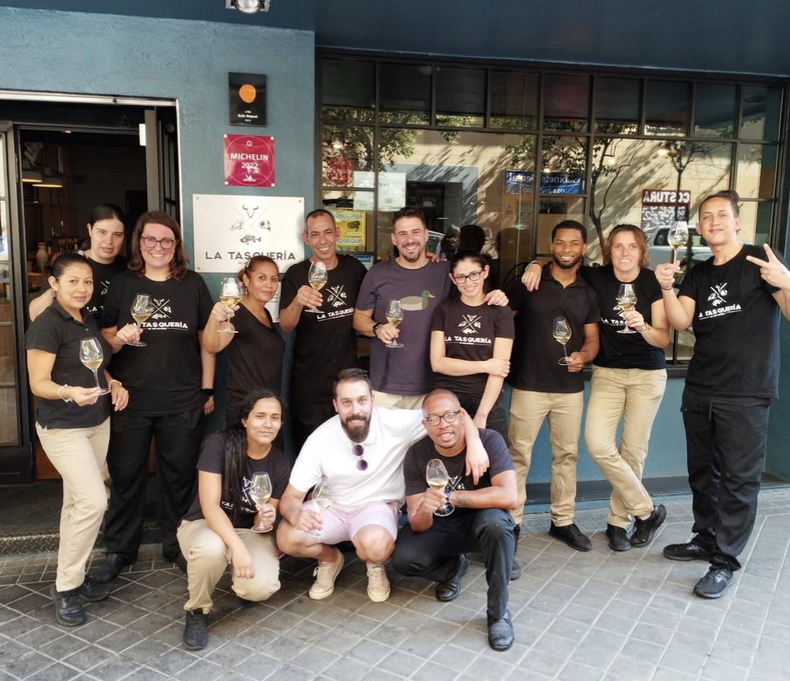 Mañana … y por séptimo año consecutivo, volvemos a abrir después de verano. Increíble seguir cumpliendo años. Gracias a los que habéis venido y a los que vais a venir , os esperamos a tod@s. #SomosCasqueros ‘22