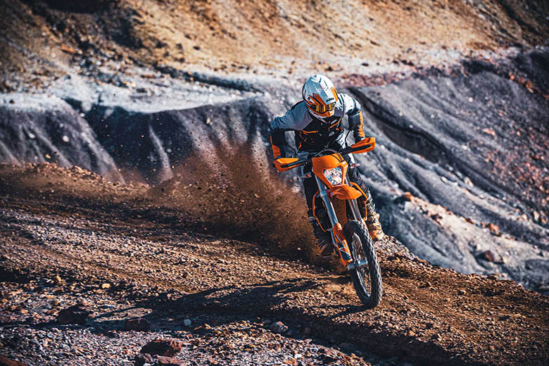 Bikes_Catalog's tweet photo. KTM 500 EXC-F 2022 Powerful Off-Roader
#KTM #EXCF #Powerful #OffRoader https://t.co/aexnnF2eGn
