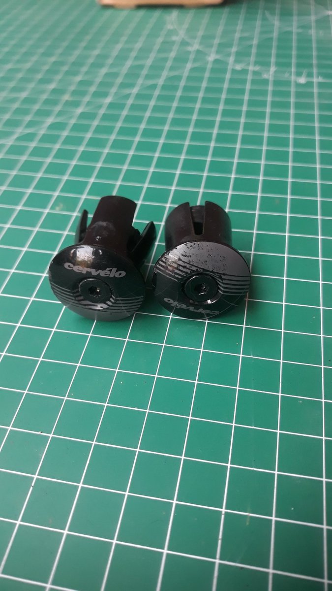 Faisal11057477's tweet image. Wts Barend 

#fnfjb #barend #frameset #