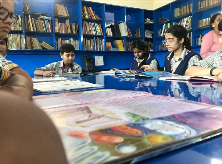 SchoolSRCapital's tweet photo. "Education is not the learning of facts but the training of mind to think"
#thoughtoftheday
#InspirationalQuotes
#EducationForAll
#learning
#srcapital
#school_srcapital
@laqshey
@SchoolSRCapital
@SujataG99124489
@Santosh61469023
@SandeepaTiwari1 https://t.co/VSbNblmkML