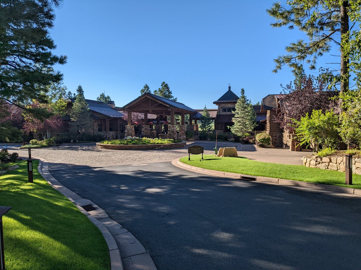 TaraBautistaPHD's tweet photo. Time for our faculty retreat @NAUPsych
@Eric_Cerino_ @SonyaXinyueXiao @NAU_SBS @NAU #academictwitter @AcademicChatter #psych https://t.co/19WvAAJXzc
