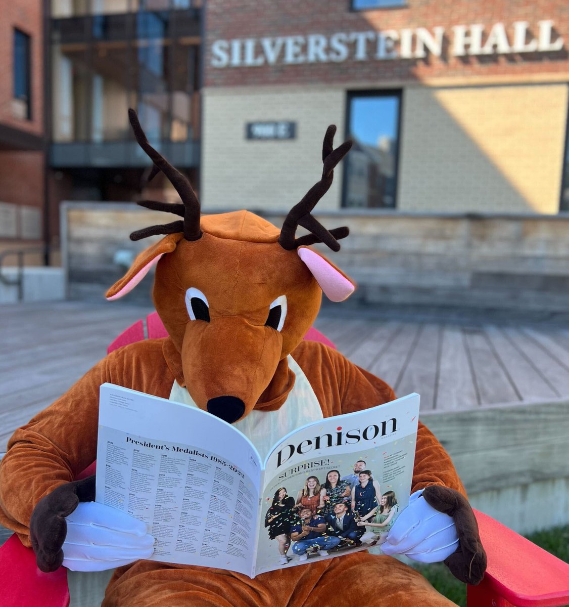 DenisonU's tweet photo. The latest issue of #DenisonMagazine is in the mail! Read the digital edition here: https://t.co/L0ij2Ohfez. #OnTheHill https://t.co/ngiM7lKBYD