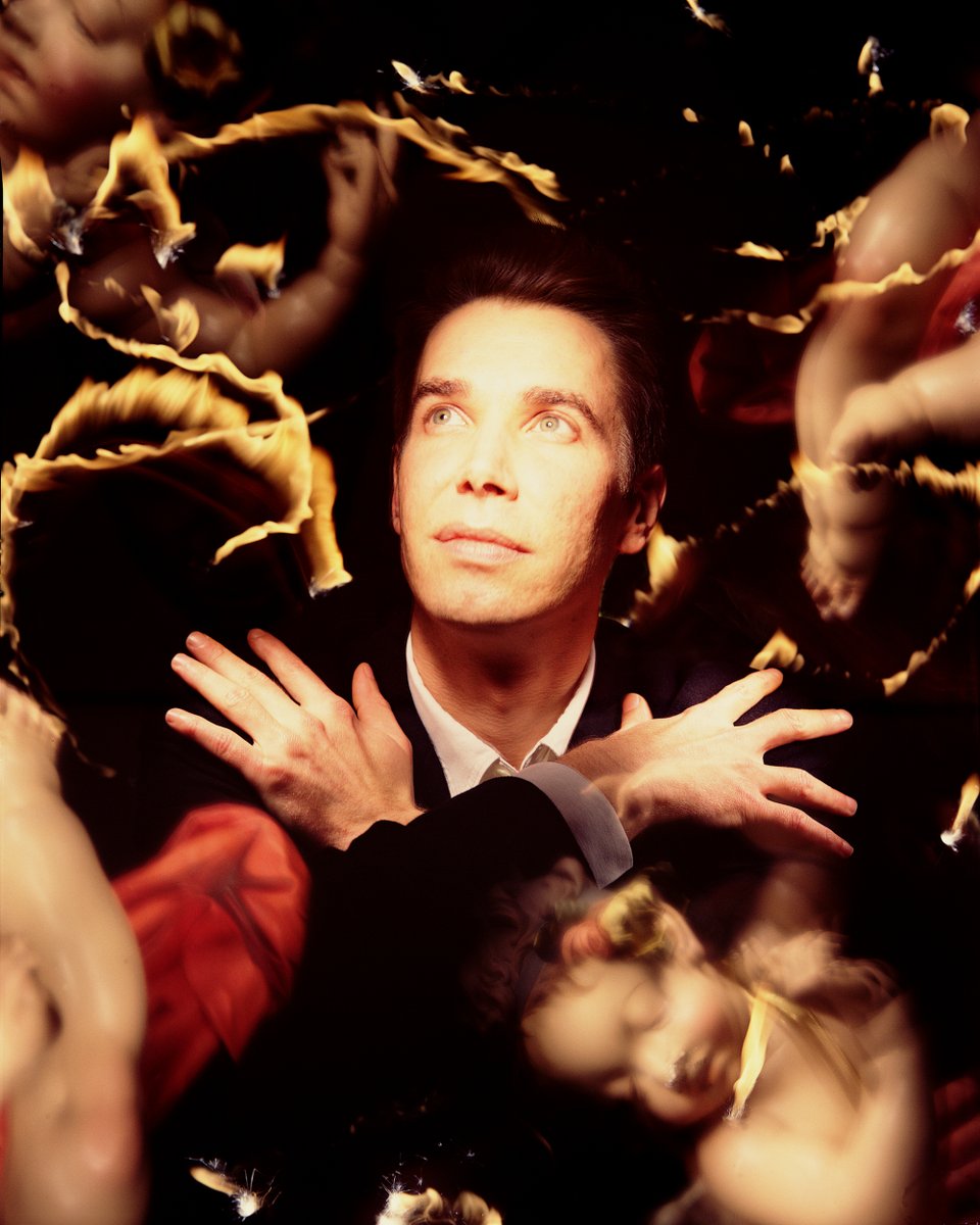 3/6 editions of 'Jeff Koons' <a href="/JeffKoons/">Jeff Koons</a>, photographed by Dean Chamberlain, remain at a floor price of 0.182 ETH. (As editions sell, remaining items increase in price). <a href="/FaheyKlein/">Fahey Klein Gallery</a> <a href="/DeanChamberla1n/">Psychedelic Pioneers</a> #PsychedelicPioneers opensea.io/assets/ethereu…