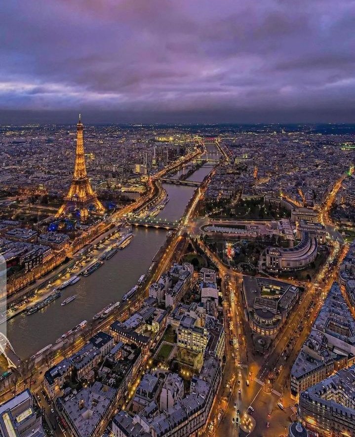 fiz_iiz's tweet photo. Stunning Paris, France 🇨🇵 https://t.co/lHOborsaFU