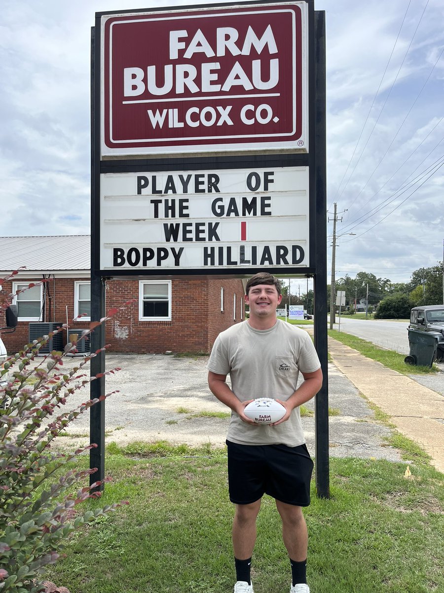 RobStowe4's tweet photo. Congratulations to the 🚾🏈 players of the week!
Ga Farm Bureau POW @BoppyHilliard 
Vera’s Kitchen Dawg of the Week @BJGibson10 
CFA Patriot of the week #LuisBanuelos
#HTR22 https://t.co/UfCfhBPWkm