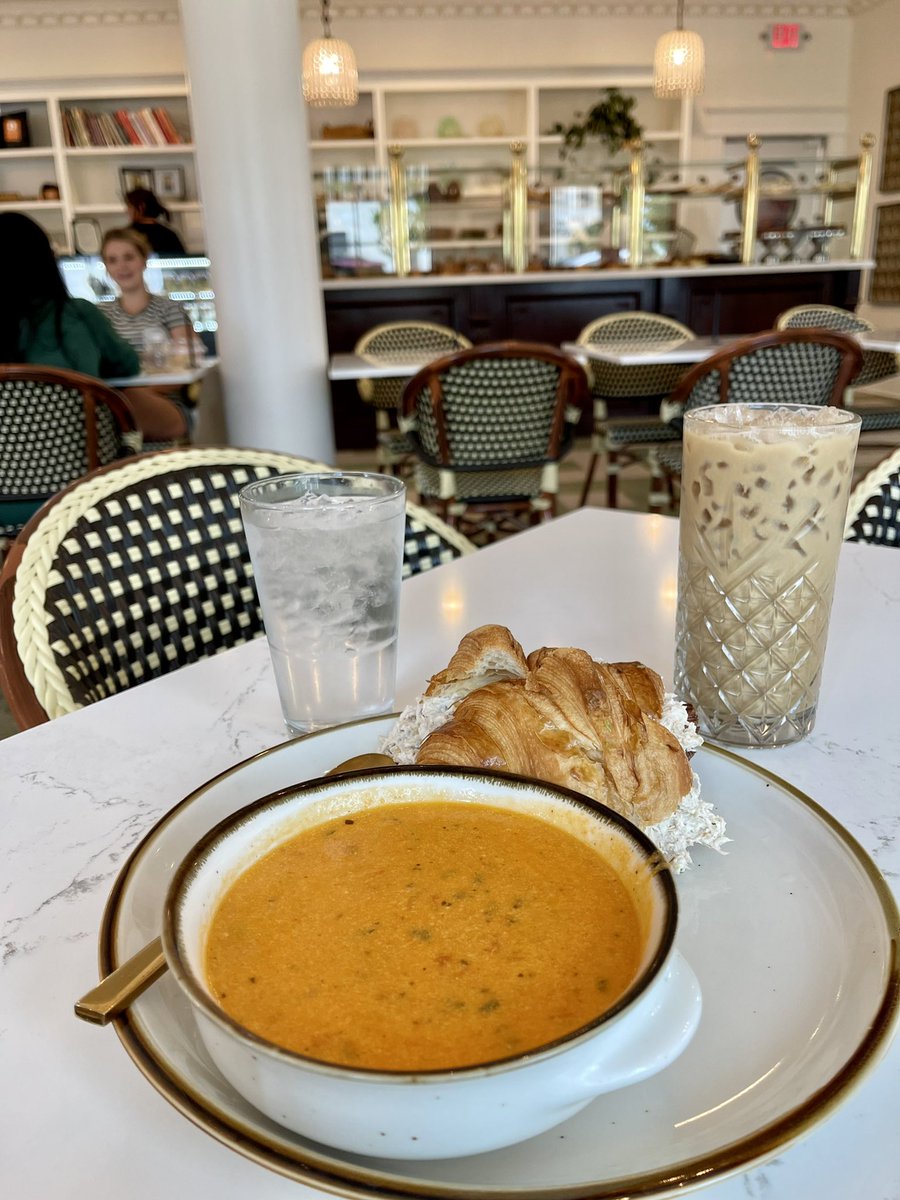 LauraCating's tweet photo. Don’t sleep on #VisitLakeCharles favorite, the Bekery, if you need a delicious local bite in between #LaSummit22 meetings! https://t.co/ZdHNrdgpRf