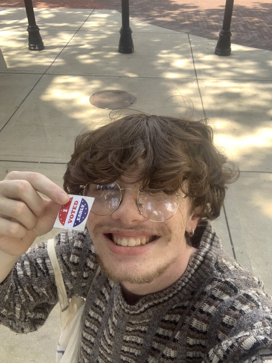 jrgaillot's tweet photo. Thank you to the young students who voted for me in the primary, together we will #FixFlorida! https://t.co/JDFOEQpTRu