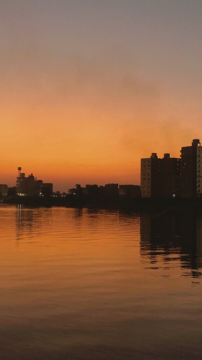 neesahmed's tweet photo. #sunset #realcolors https://t.co/rwoUJMsb7s