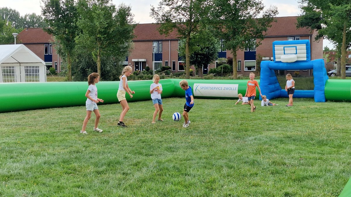 📺Cowboys en indianen bouwen nieuw dorp in het Wilde Westenholte #Zwolle 

Ook #brugklassers mogen meedoen 'deze mooie #levenservaring wil je niet missen door 2 jaar corona'

Bekijk de video op tv of via de link → bit.ly/3QIX4Wx