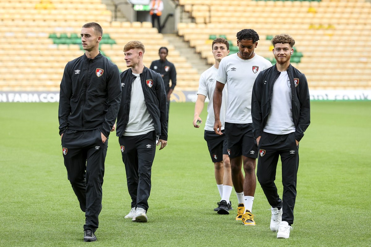 Ten academy graduates in the matchday squad at Norwich tonight ❤️ 

All the best, lads 🙌🙌