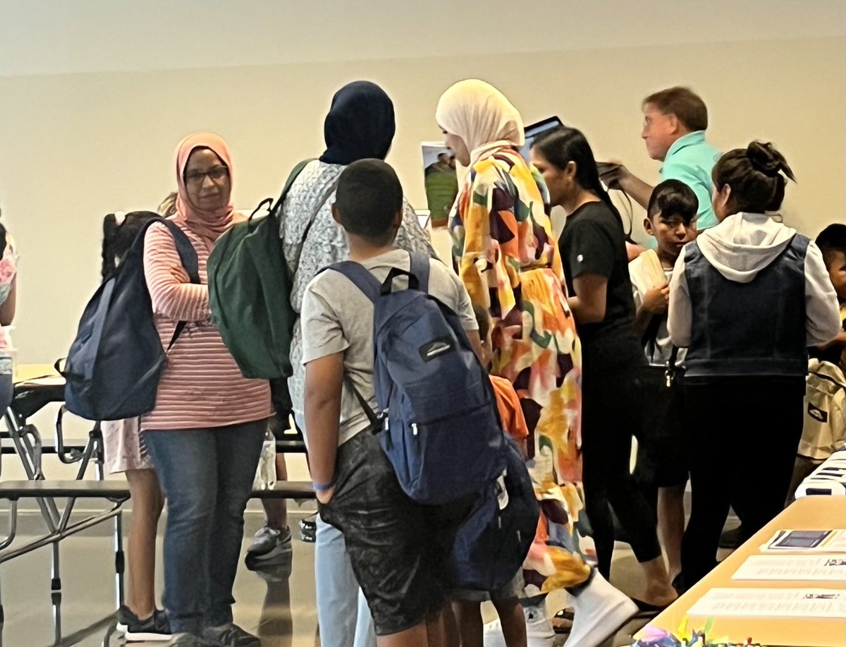 MPS_CGS's tweet photo. It is great to meet so many families and excited students at the EL fair!! https://t.co/8EhK5Pva5R