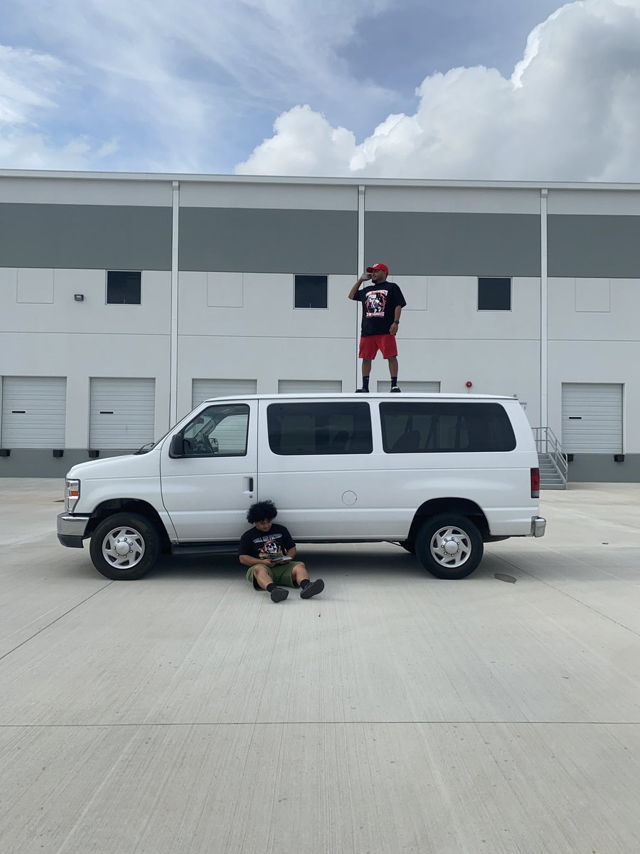 TrillArtFactory's tweet photo. Special announcement Trill Art Familia. We are proud to announce our first company vehicle! We appreciate y’all for holding us down and supporting. And most importantly we would like to thank God! This is only the beginning💎🙏🏽

#motivationalpurposesonly #allglorytoGod https://t.co/4XCMQDgPzf