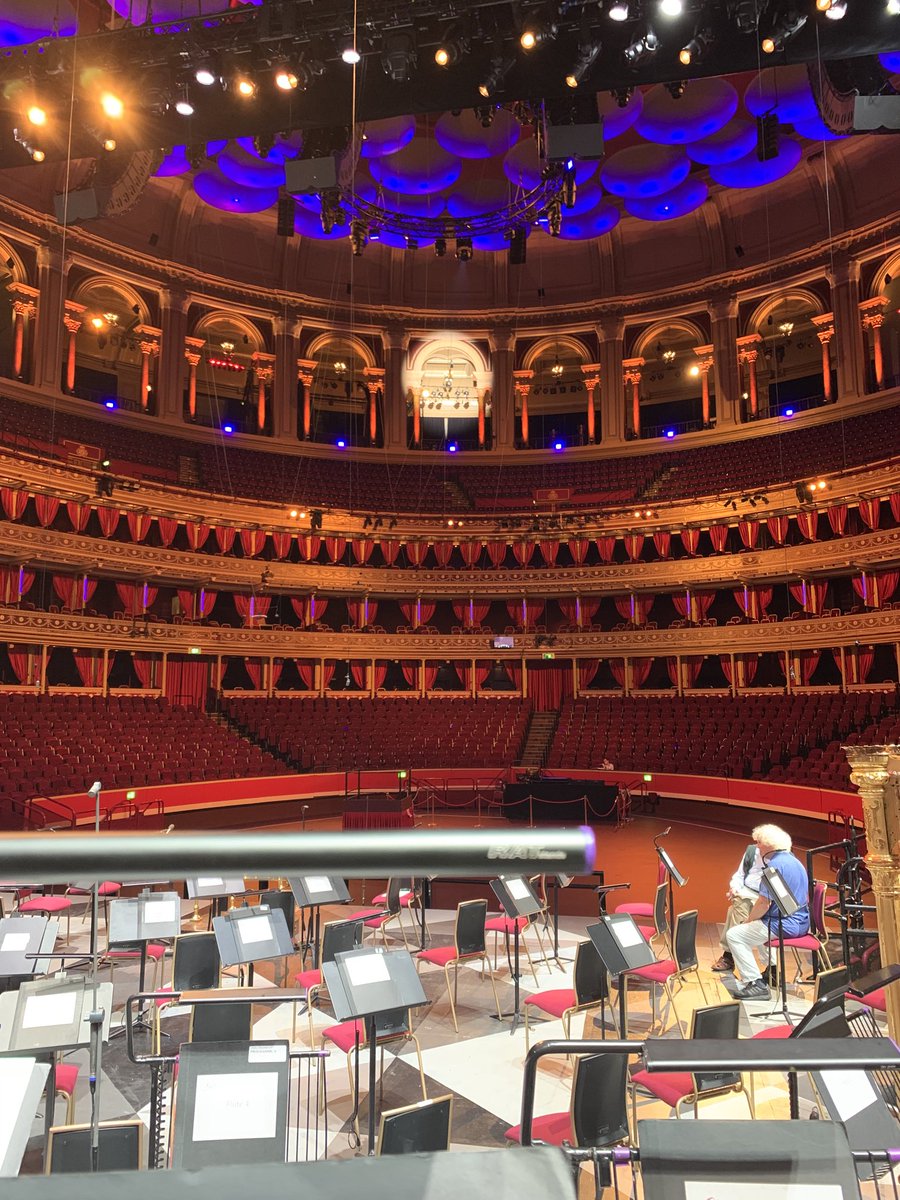 tonoflips's tweet photo. If you’re always early….⁦.     @londonsymphony⁩ ⁦⁦@RoyalAlbertHall⁩ #BBCProms https://t.co/RELMxUtNv6
