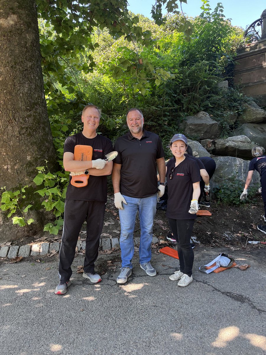 SPGlobal's tweet photo. Nearly 40 @SPGMarketIntel colleagues volunteered over 120 hours removing invasive plants and weeds in NYC’s Central Park with @CentralParkNYC last week. #SPGlobalImpact https://t.co/3jo2sKTGbe