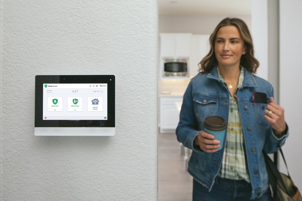 Provide your customers with a security solution where they can enter their home without having to put down their belongings to disarm their alarm system.

Learn more: ow.ly/b8OP50JVceI

#2GIGEDGE #Security #SmartHome