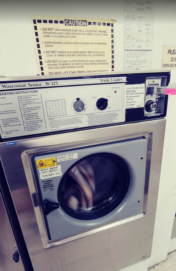 DryCleaningDep's tweet photo. At Dry Cleaning Depot &amp; Laundromat, we are always doing everything we can to ensure we are providing only the best Laundry Service services for Saskatoon and the surrounding area. #LaundryService https://t.co/W3x9SU4awr https://t.co/9FpYsOy1zE