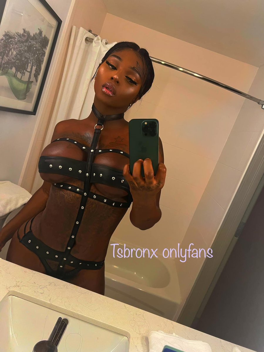 VictoriaBarbieV's tweet photo. OFF TO LUNCH IF YOU SEE KE SAY HI ππ .. #BitchesIsDelicious ππ
β¦
π.. #VictoriaDougharty
... π
π.. #FollowVictoriaBarbieV.
β€οΈπ #TityFollowTrain π #BlackBarbieDoll. π #LipsByVictoria - https://t.co/FswWYZBAjJ