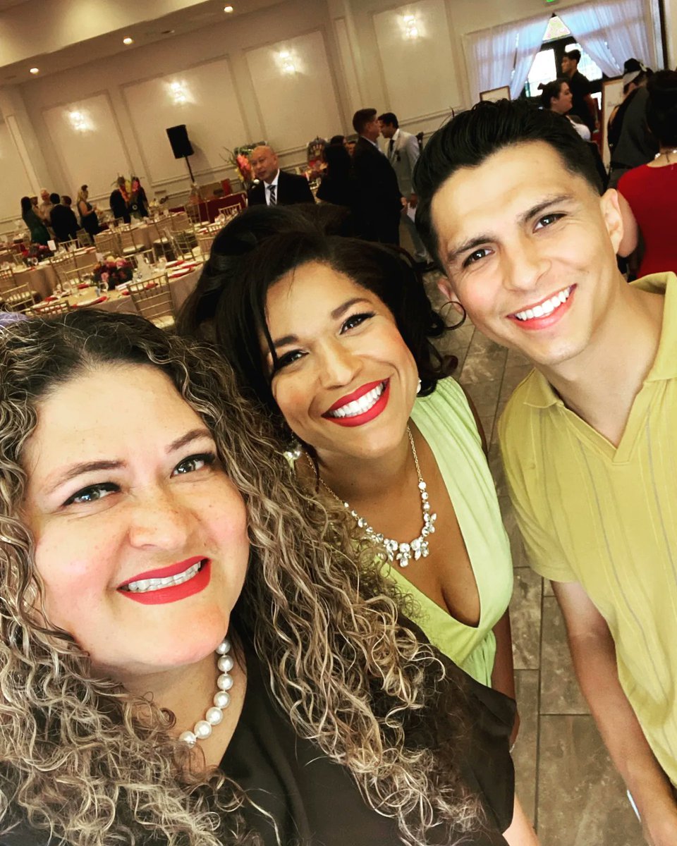 AnotherAmyC's tweet photo. One of my favorite photos from the @GVHC_health Making a Difference Gala last weekend. What a phenomenal event, celebrating 50 years of serving our communities! Thankful for all who came to support. Quick selfie w/ @yamiletvalla &amp; @23Alu in between greeting our guests. https://t.co/0hyItbXNm6