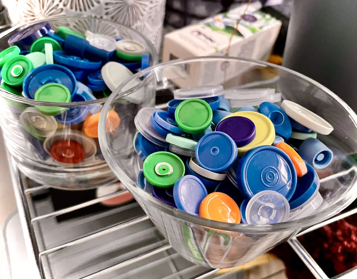 Can't wait to make some art with all of the vial caps I collected from my General Anesthesia rotation!👩🏽‍🎨
#MedTwitter #Anesthesiology #SustainableArt