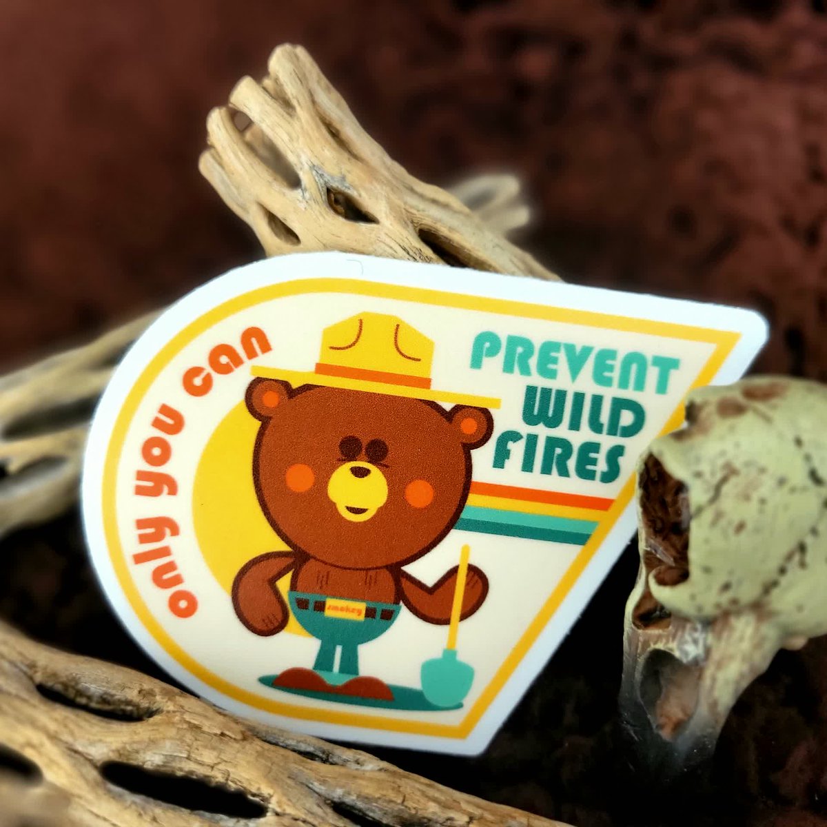FastStickers's tweet photo. You tell them Smokey. Always a good reminder this time of year.

Get your own custom stickers today! Check out the link in our bio

#smokeybear #smokey #onlyyoucanpreventwildfires #smokeybearsticker #customstickers #faststickers #stickers https://t.co/EbnFAZ76se