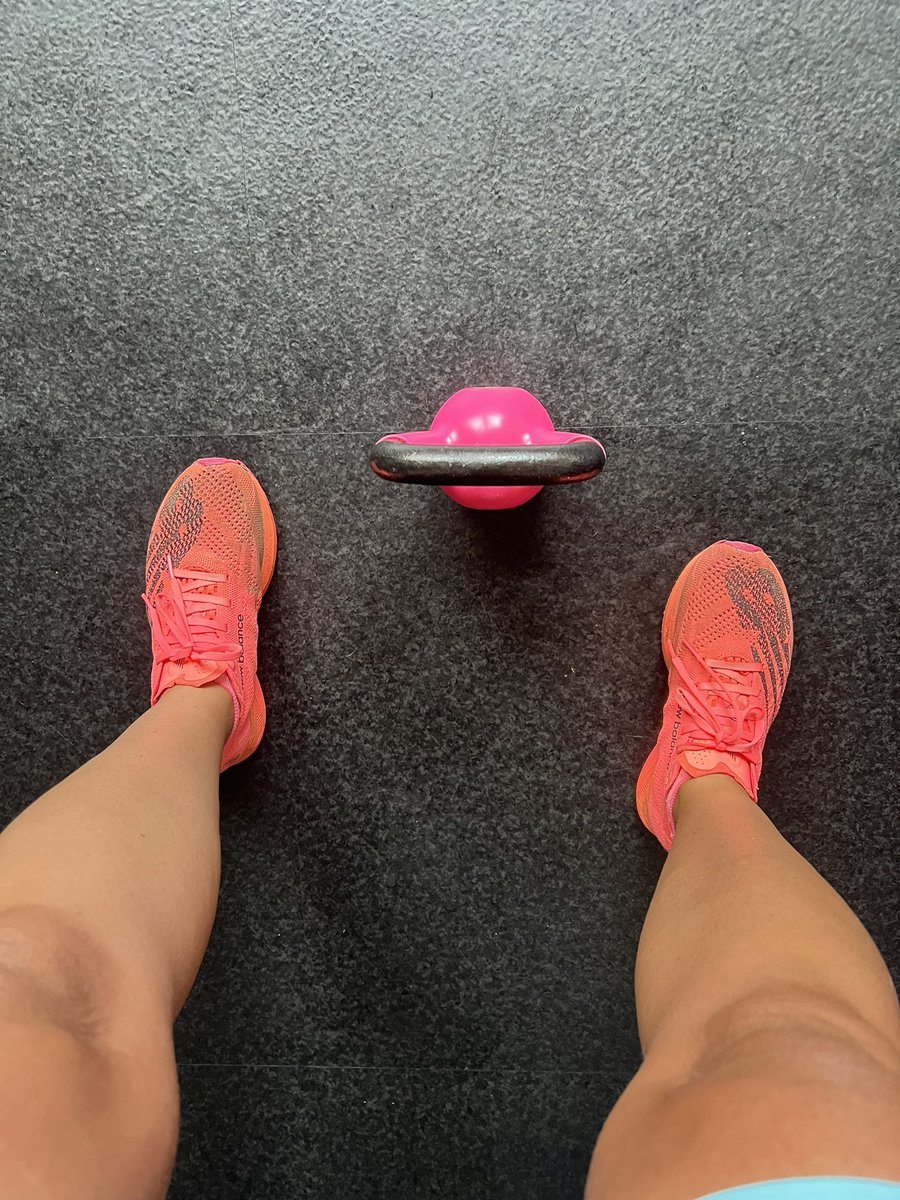 LisaLovesToRun's tweet photo. KBs! And that was before I taught a very humid Spin! @VMulvanaTuohy @YS_AHPs #researchersactive https://t.co/D2bVT3X0jH