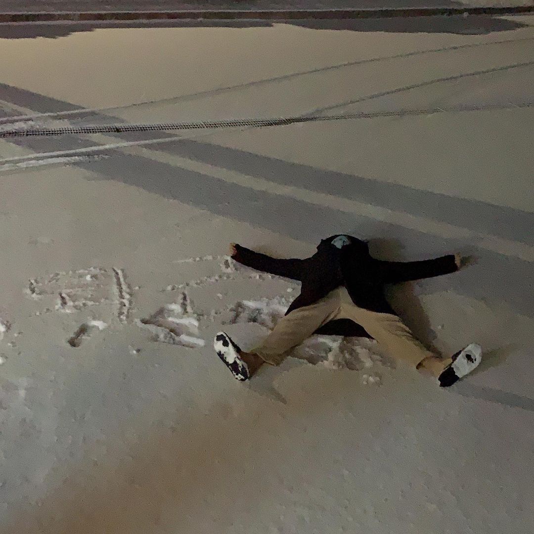 blueskypallette's tweet photo. Youth of May, March 2021
Beyond Evil first episode
Cannot go home because of the snow, Jan 2021 https://t.co/2BaxgOIQf6