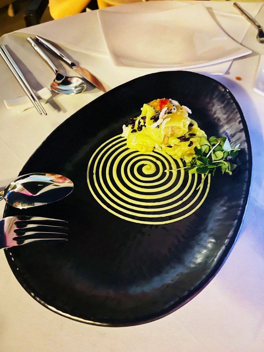 wgdbfns's tweet image. Let&apos;s do something different