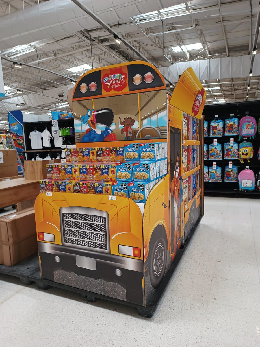 nutridebolsillo's tweet photo. Fui al super y encontré esto en el área de "Regreso a clases: promoción de comida chatarra para niñas y niños. ¡Urge regular el ambiente alimentario y prohibir la publicidad de comida dañina dirigida a población infantil! https://t.co/DSXMc4eL0p