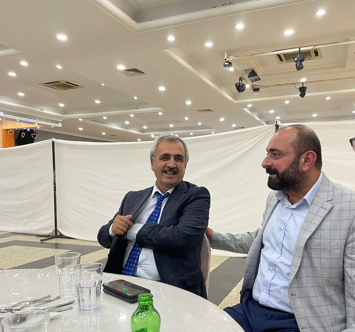 Gündeydoğu güncel gazetesi yönetim kurulu başkanı M.Zeki ÖZER’in oğlunun Mevlüt merasimine katıldık genç çiftimize bir ömür mutluluklar diliyorum.