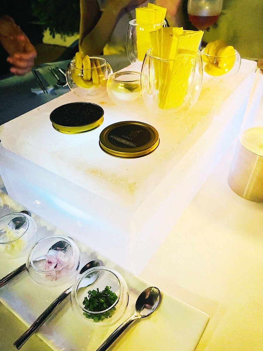 wgdbfns's tweet image. Let&apos;s do something different