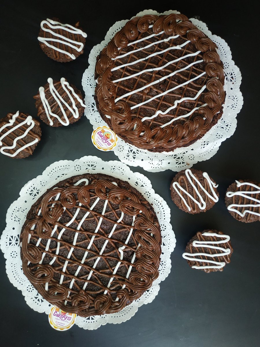 CakeAris's tweet photo. Eres fans del chocolate??? Tenemos delicioso, suave , húmedo y crujiente Brownie perfecto para consentir tu vida o la de esa persona especial 💓

Déjate consentir por nosotros y escríbenos al 0416.6285646

#FelizMartesATodos #delicious #Venezuela #chocolate #caracas #23agosto https://t.co/2YlORHrR0e