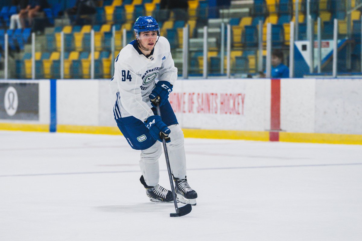 Canucks's tweet photo. "I want to play in the NHL so I'm going to work on the same things I've done up to now and try to do everything better."

#Canucks prospect, Linus Karlsson, talks with @NHLdotcom on his excitement coming to play in North America.

READ | https://t.co/zD0WIPClkj https://t.co/ixflPhIPLA