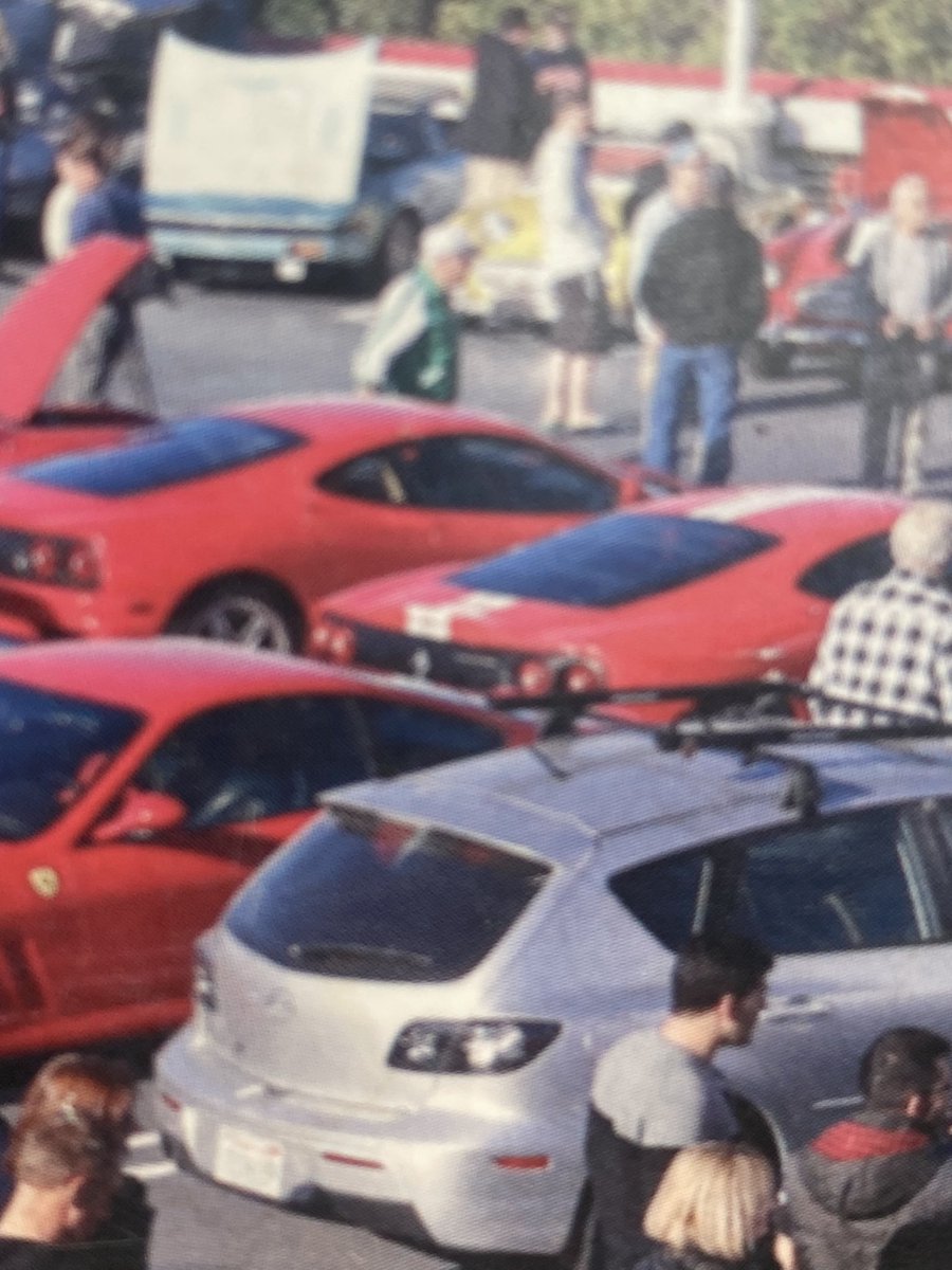 Props to the Mazda3 that made it on the cover of Sempre Ferrari 👏