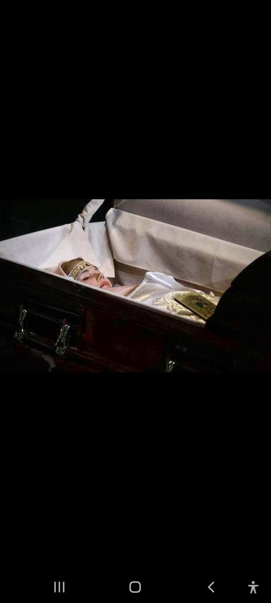 Orwell1906's tweet image. Stupefacente come in un'esplosione gli siano rimasti i capelli.

#Dugin #Dugina