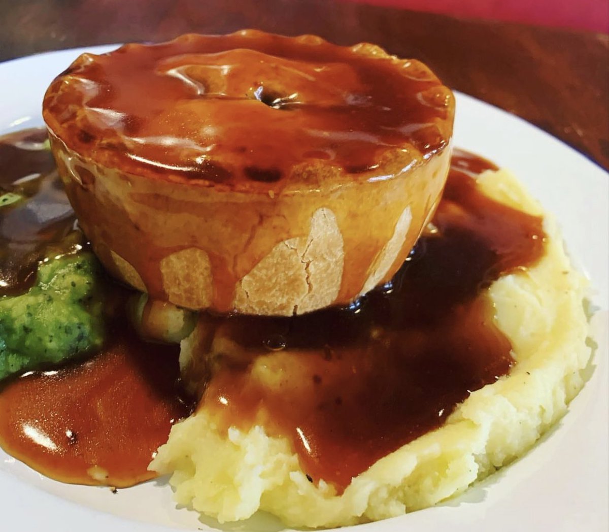 Donnasupper's tweet photo. Vegan pie and mash one of Sues favourite 😞 #RIPSue #chef #veganleeds https://t.co/BYFBt3OvZD
