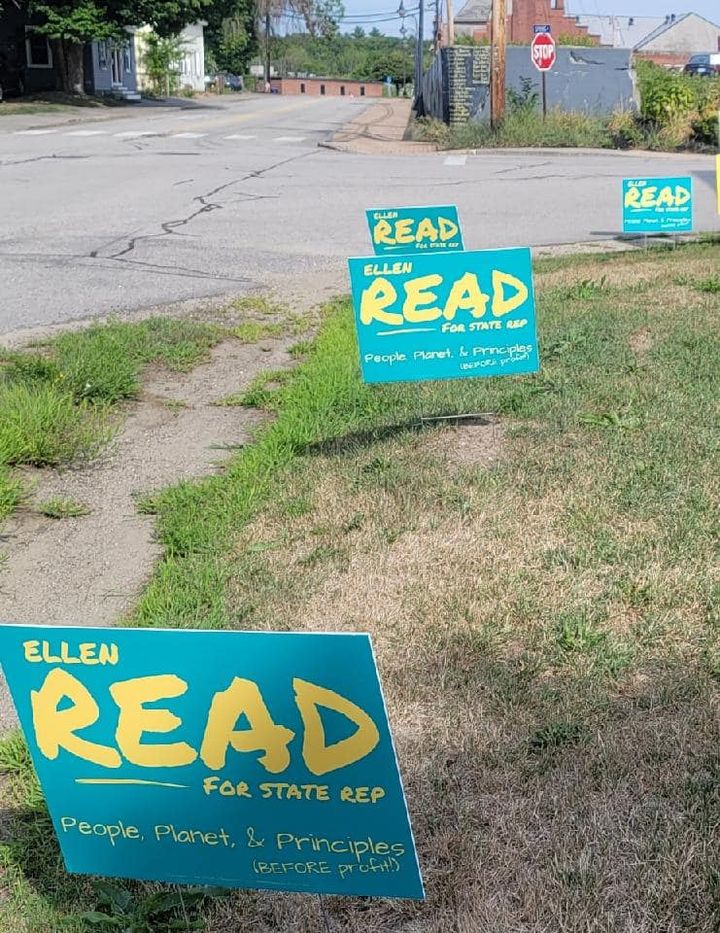 Ellen4NH's tweet photo. So yall, it seems at least 2 more of my signs have been vandalized/ stolen (in locations that somehow still have my opponents signs up)
Guess I'll just have to put some of my new signs up in those places! 
YOU CAN STEAL SIGNS,  BUT YOU CAN'T STOP PROGRESS
#AggressiveProgressive https://t.co/EC1xZPlDFs