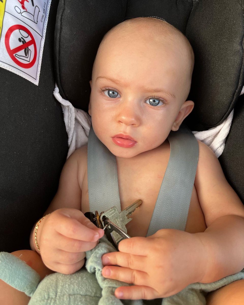 BctShanon's tweet photo. Bientôt 9 mois d’amour avec toi. 
Je t’aime bien plus que tout, mon fils🤎 https://t.co/OxD7s2eNoE