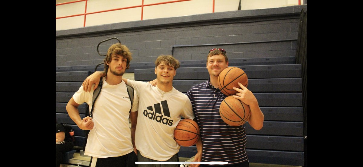 The boys 🤣@JCHSCoachHill