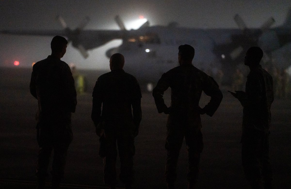 danpassapera's tweet photo. @CTNationalGuard 103rd Airlift Wing prepares to deploy to the Horn of Africa from the Bradley Air National Guard Base, in East Granby this morning. ๐ธโs for @thedayct https://t.co/td6B8lC6FI