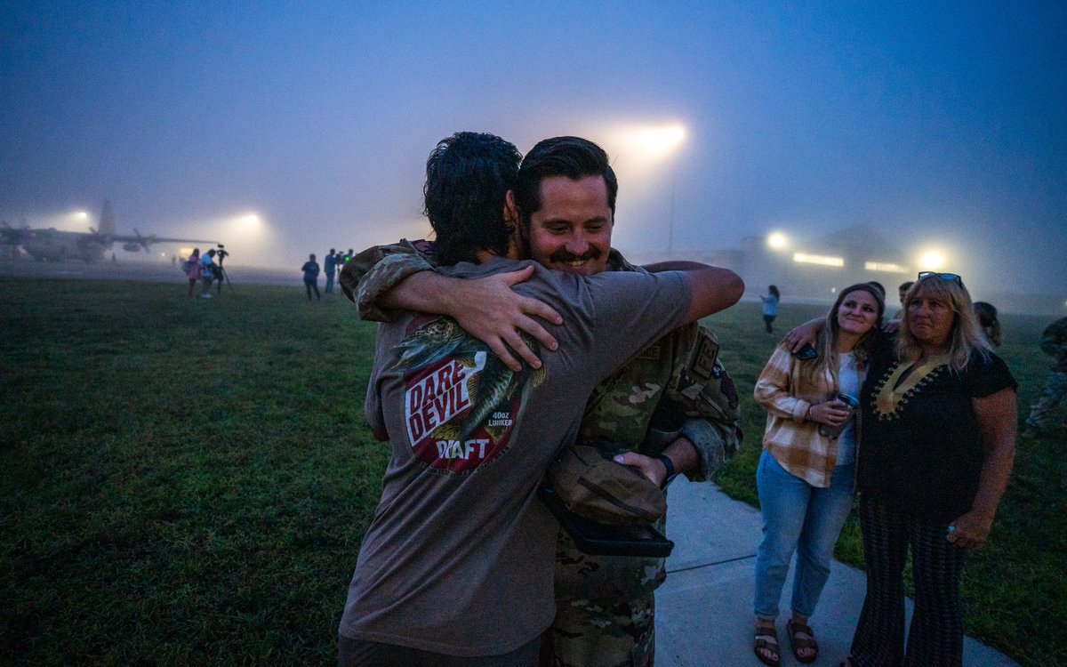 danpassapera's tweet photo. @CTNationalGuard 103rd Airlift Wing prepares to deploy to the Horn of Africa from the Bradley Air National Guard Base, in East Granby this morning. ๐ธโs for @thedayct https://t.co/td6B8lC6FI