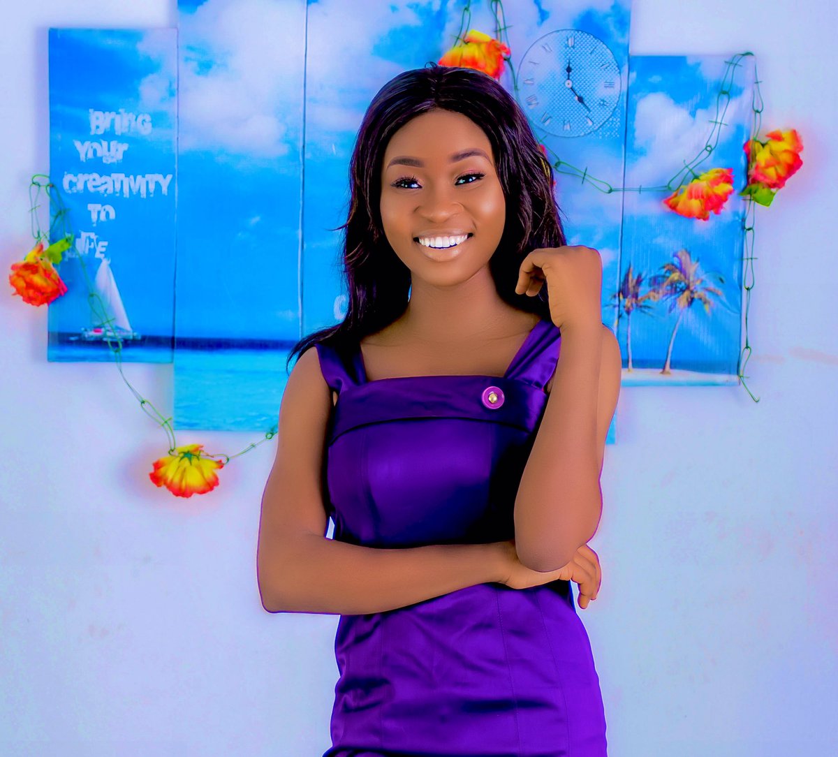 funke_luv's tweet photo. This year is my year. The year when all my dreams come true. The year where I choose me over others!❤️🥰 https://t.co/J2hbC0pl5d