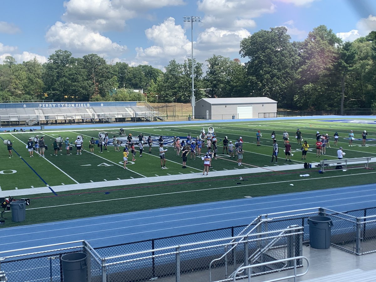 Robert_McGarry's tweet photo. Good to see (and hear) our #SPFHS Band out on the field today! #SPFProud https://t.co/4zwi6BHfbV