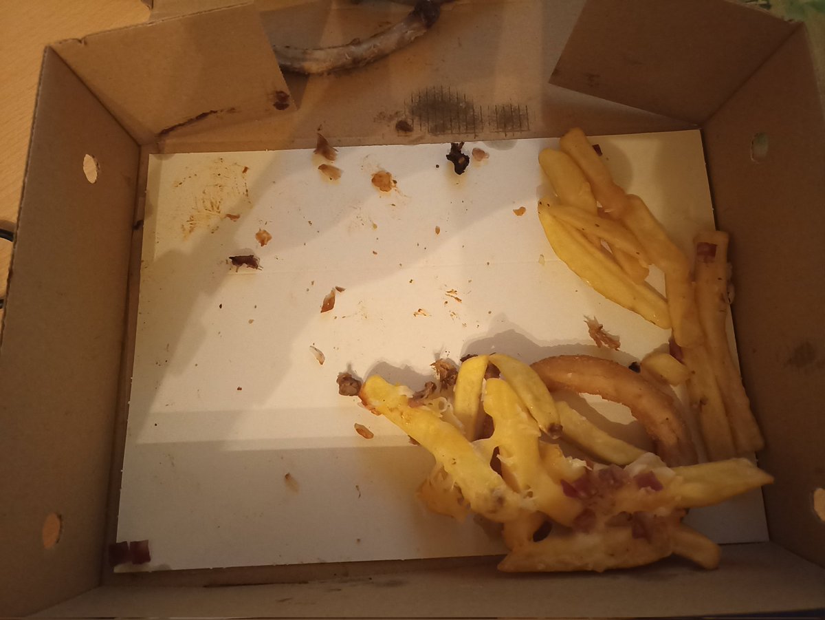 brave_slave's tweet photo. hoy el ama @brave_mis 👠 me ha permitido lujo de obsequiarme con una grata cena, muchas gracias por permitirme la fortuna de disfrutar de este exquisito manjar 🐷 https://t.co/a04eBLjceC
